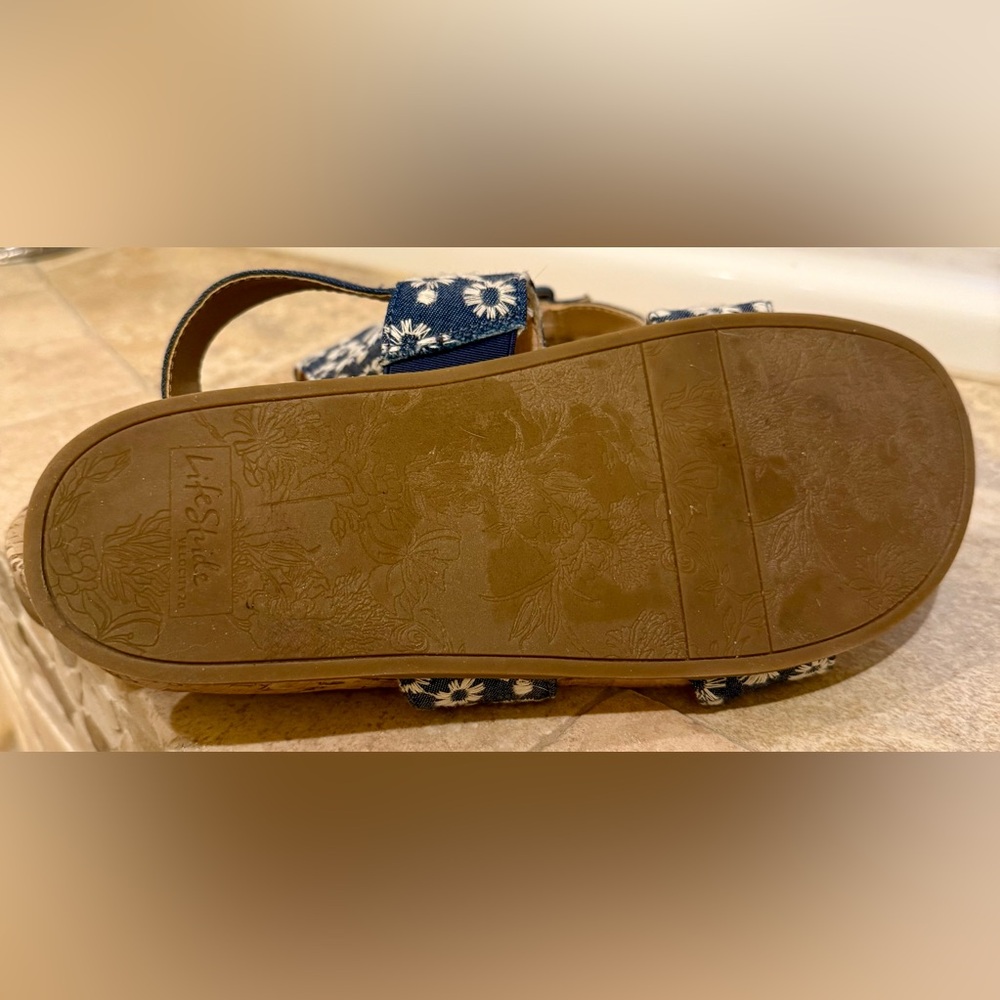 Life Stride Floral Cork Sandals - Picture 4 of 5